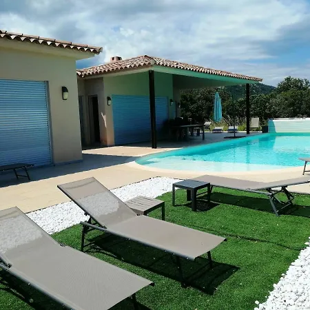 De 5 Chambres A A 700 M De La Avec Vue Sur La Piscine Privee Et Terrasse Amenagee