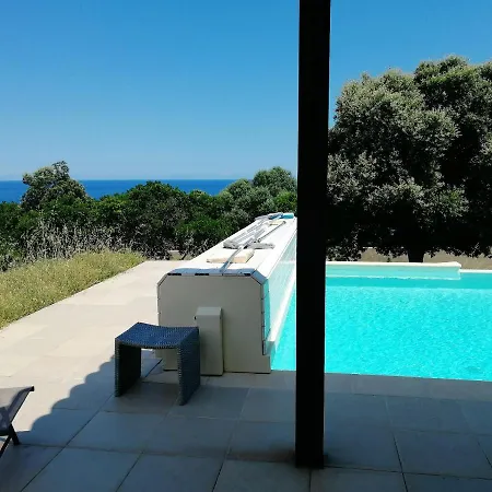 De 5 Chambres A A 700 M De La Avec Vue Sur La Piscine Privee Et Terrasse Amenagee 别墅